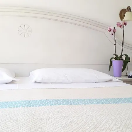 Castello Di Tavolara Hotel