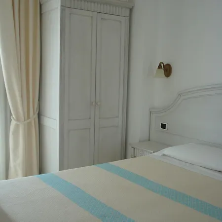 Castello Di Tavolara Hotel Porto San Paolo (Sardinia)