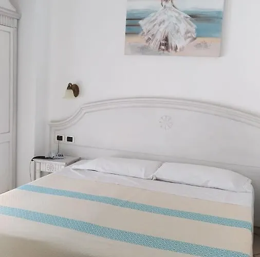 Castello Di Tavolara Hotel 3*