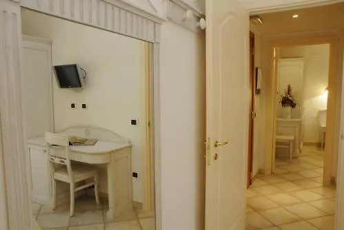 Castello Di Tavolara Hotel