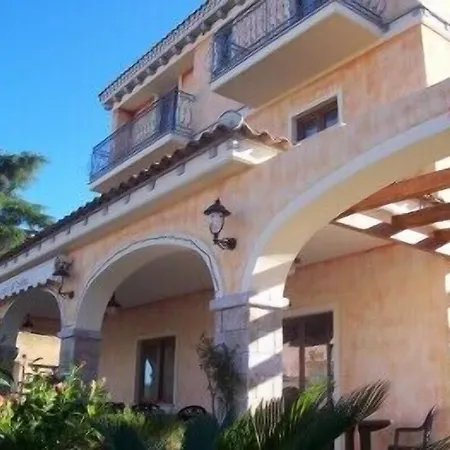 Castello Di Tavolara Hotel 3*
