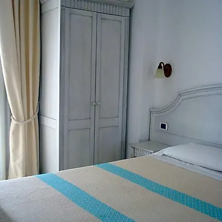 Castello Di Tavolara Hotel