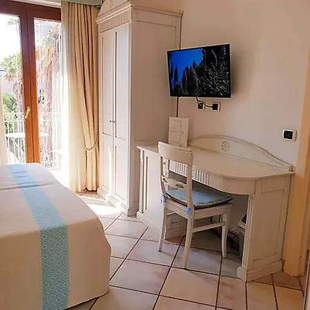 Hotel Castello Di Tavolara Loiri Porto San Paolo