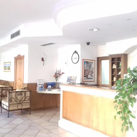 Castello Di Tavolara Hotel 3*