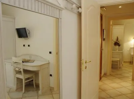 Castello Di Tavolara Hotel